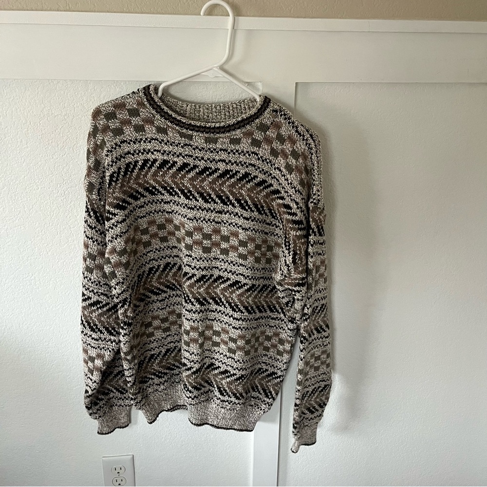 Vintage R&R Casuals Men's Large Knitted Crewneck Sweater.